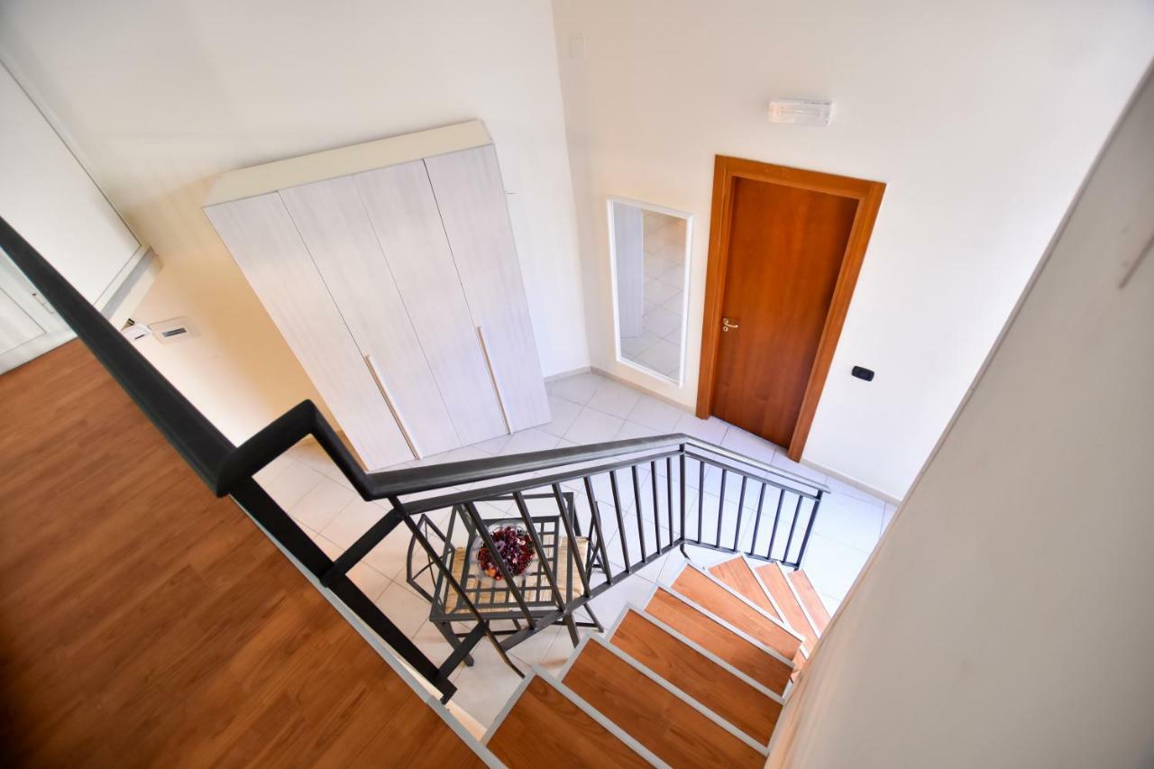 Beb Maryposa Appartment Naples Luaran gambar